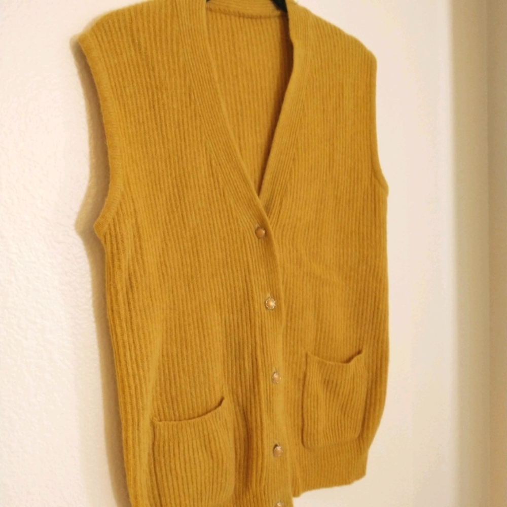 Vintage Mustard Knit Sweatervest